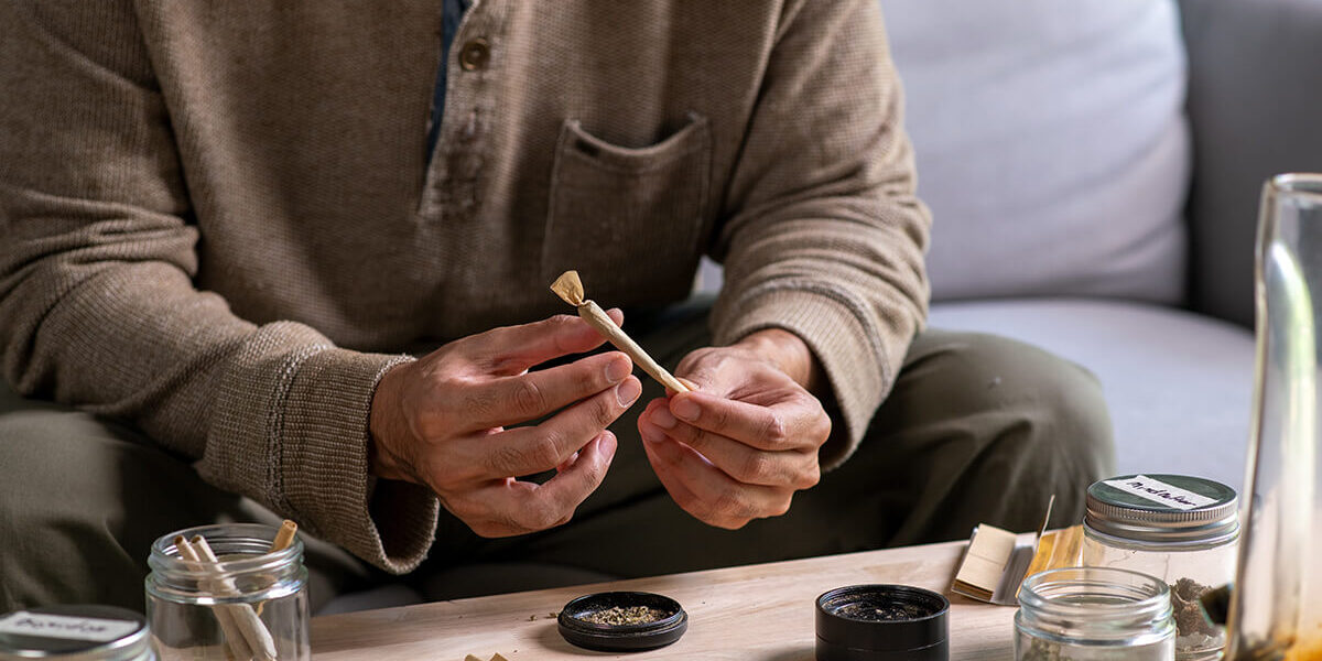 SOL-Flower-Accessories-Feature glass pipe